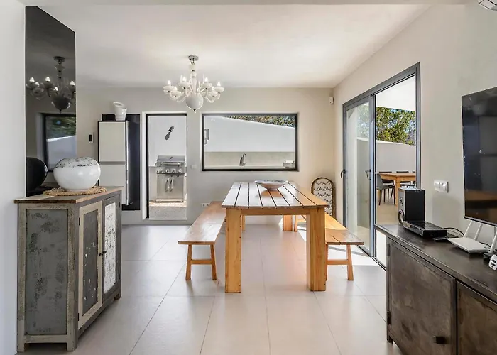 Can Malvinas - Modern Villa With Sea Views