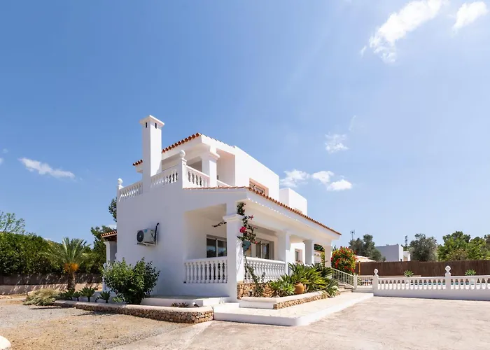 Can Tastem With Pool Near Ibiza
